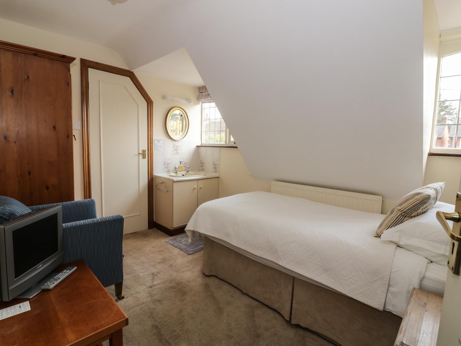 The Lodge Off High Street Hadleigh  외부 사진