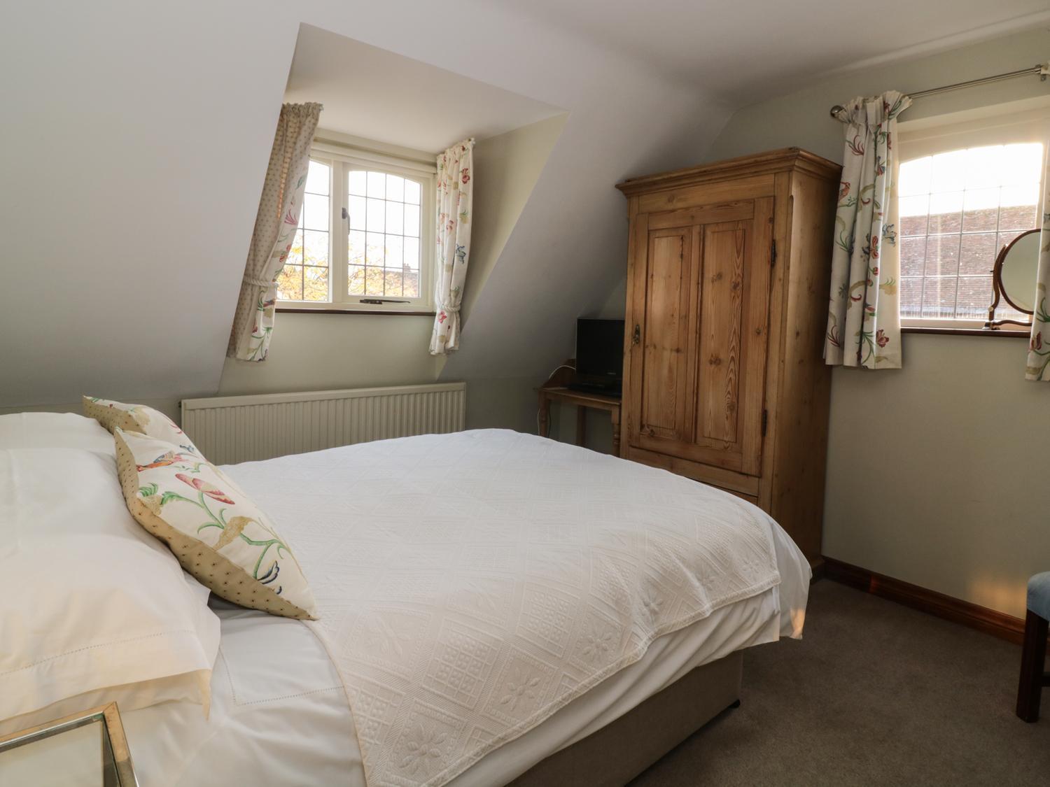The Lodge Off High Street Hadleigh  외부 사진